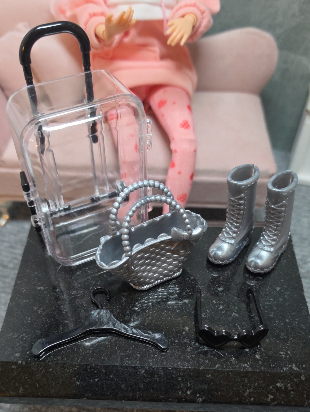 ✨ Fashion Bag & Accessories Set – Barbie Size